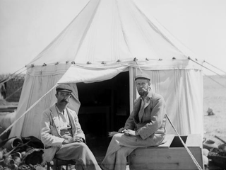 Bernard Grenfell y Arthur Hunt en Oxirrinco, 1896